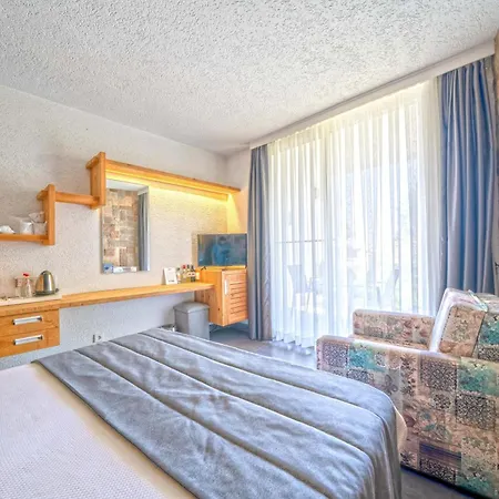 Myella Boutique 3* オータキャンツ